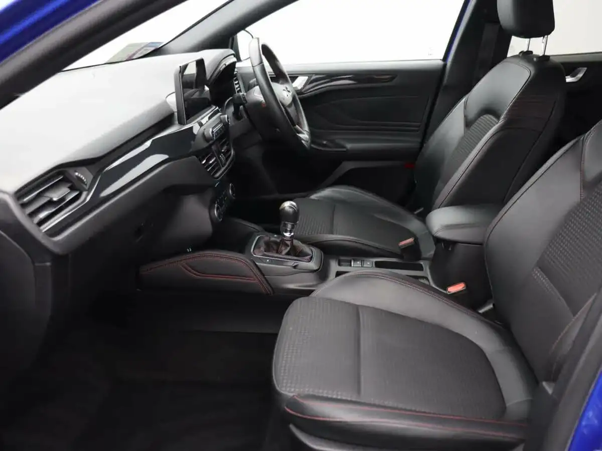 2020-ford-focus-15-st-line-x-estate-big-8