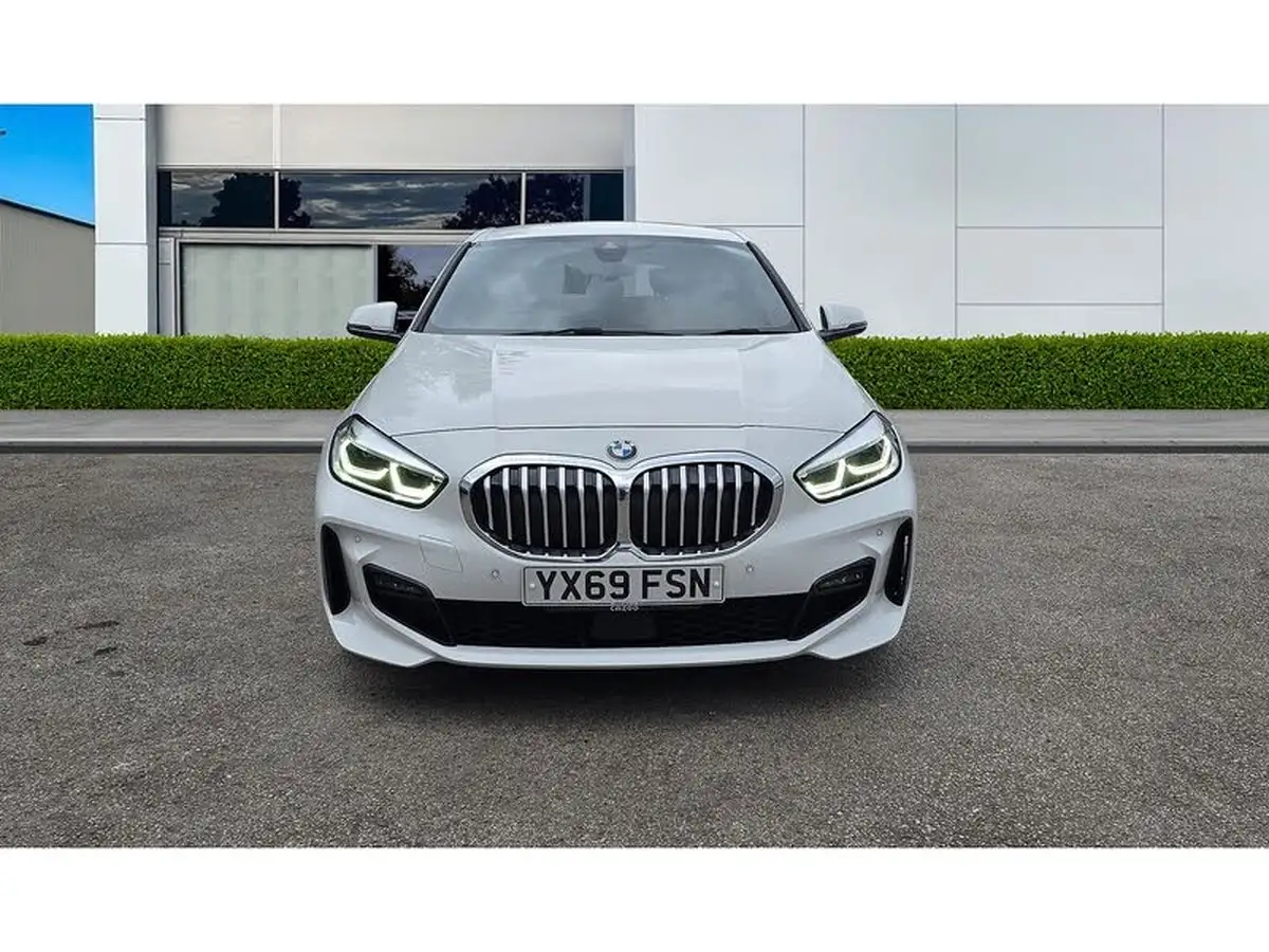 2020-bmw-1-series-20td-118d-m-sport-big-1