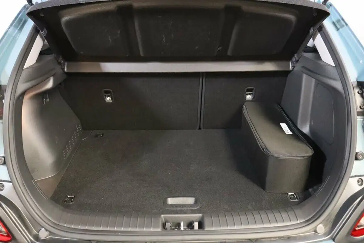 2020-hyundai-kona-e-premium-se-64kwh-105kw-obc-big-15