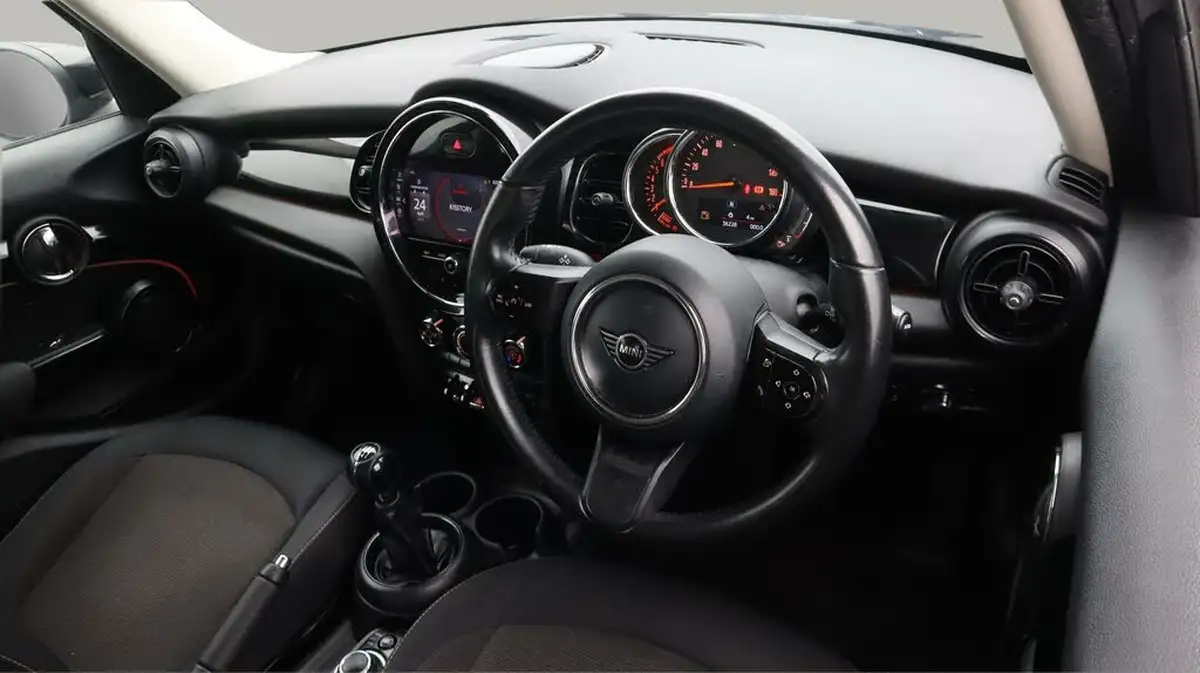 2022-mini-cooper-15-cooper-classic-hatchback-5d-big-9