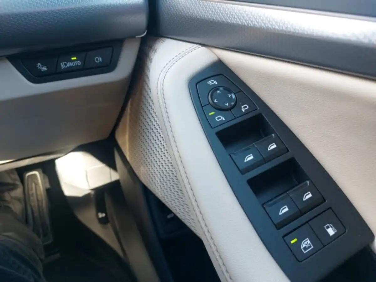 2023-bmw-2-series-15-225e-xdrive-m-sport-big-18