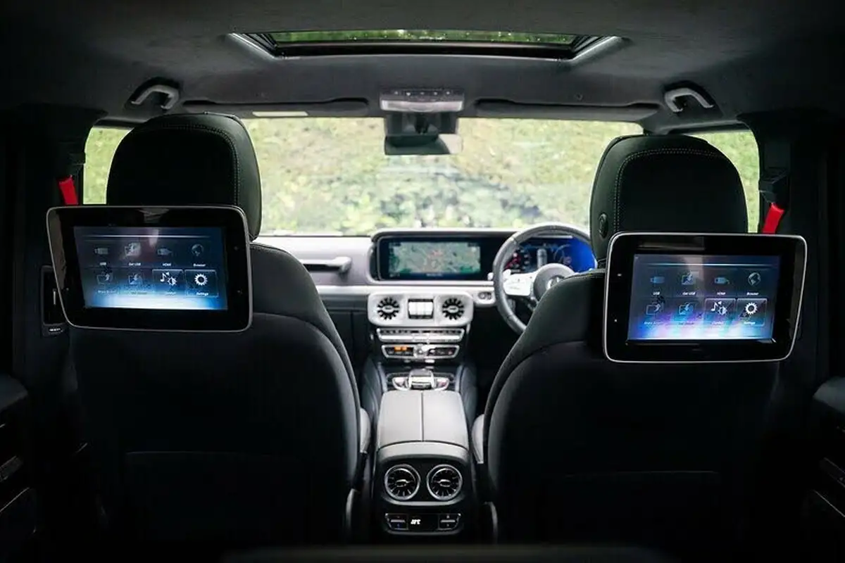 2023-mercedes-benz-g-class-40-g63-amg-big-15