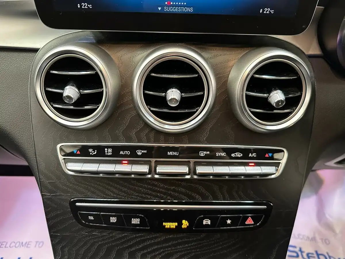 2020-mercedes-benz-glc-class-20d-glc300d-amg-line-premium-station-wagon-5d-big-11