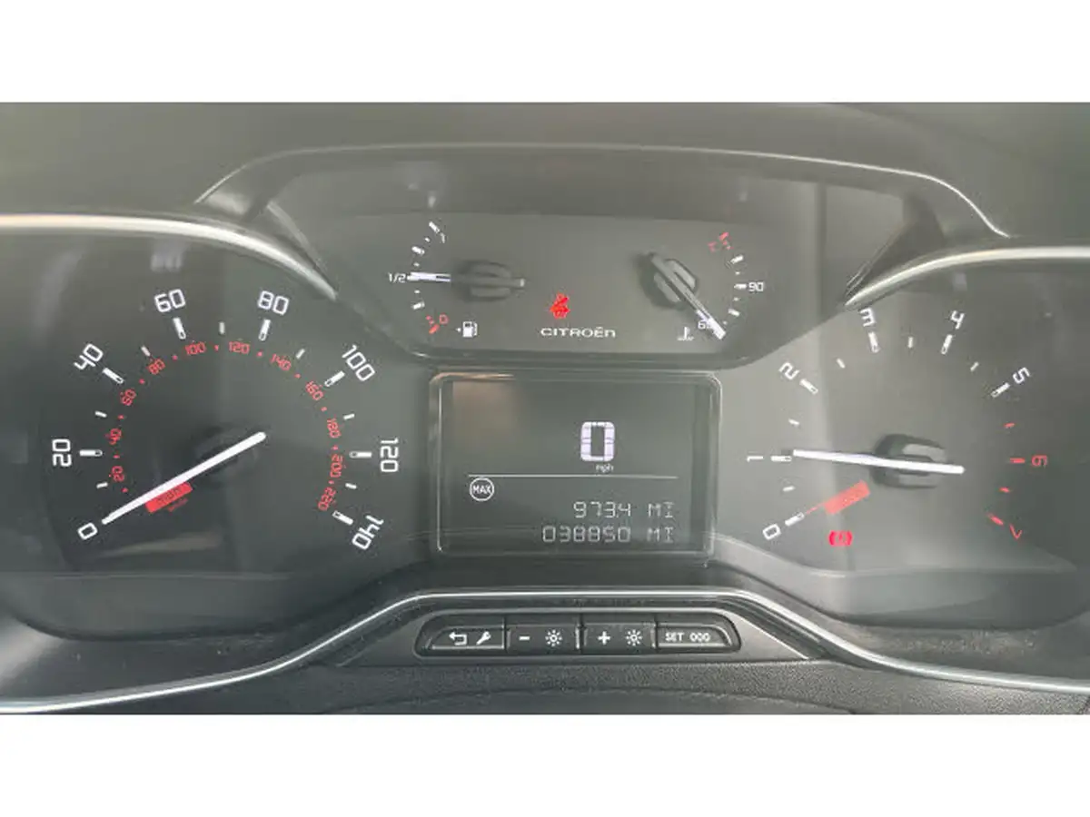 2022-citroen-c3-12-puretech-saint-james-83ps-big-17