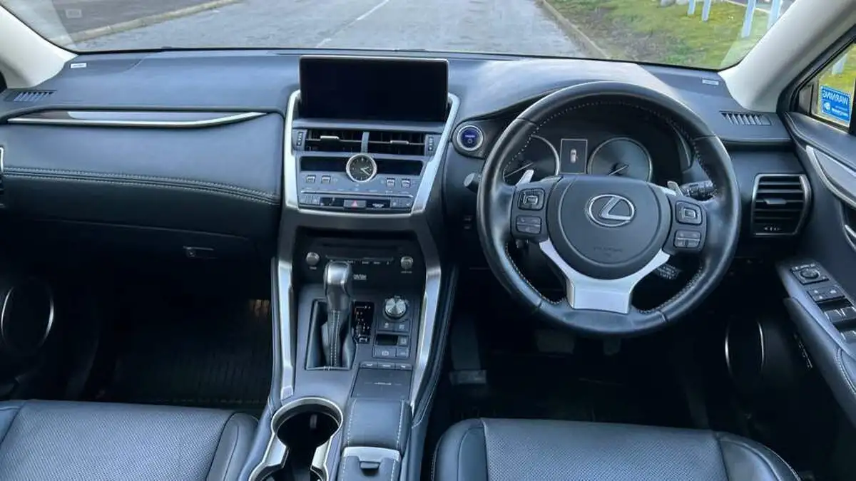 2021-lexus-nx-300h-25-takumi-sunroof-big-10