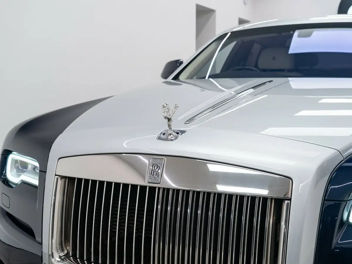2016-rolls-royce-ghost-66-ewb-big-20
