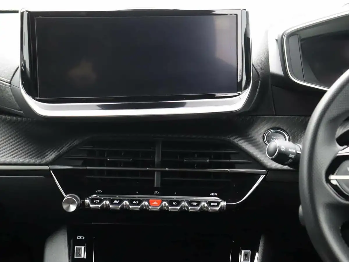 2024-peugeot-2008-suv-e-gt-136ps-50kwh-big-6