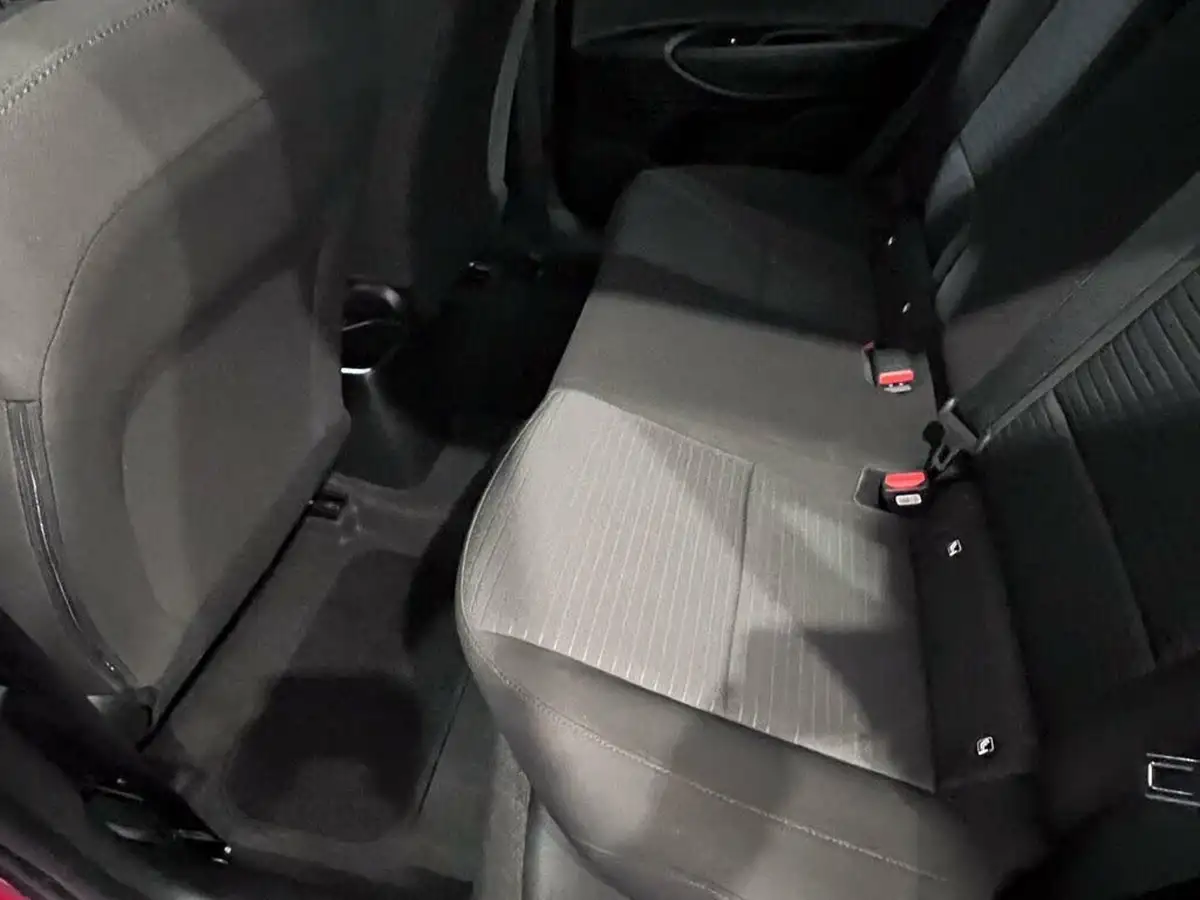 2022-hyundai-i20-10-t-gdi-se-connect-dct-big-19