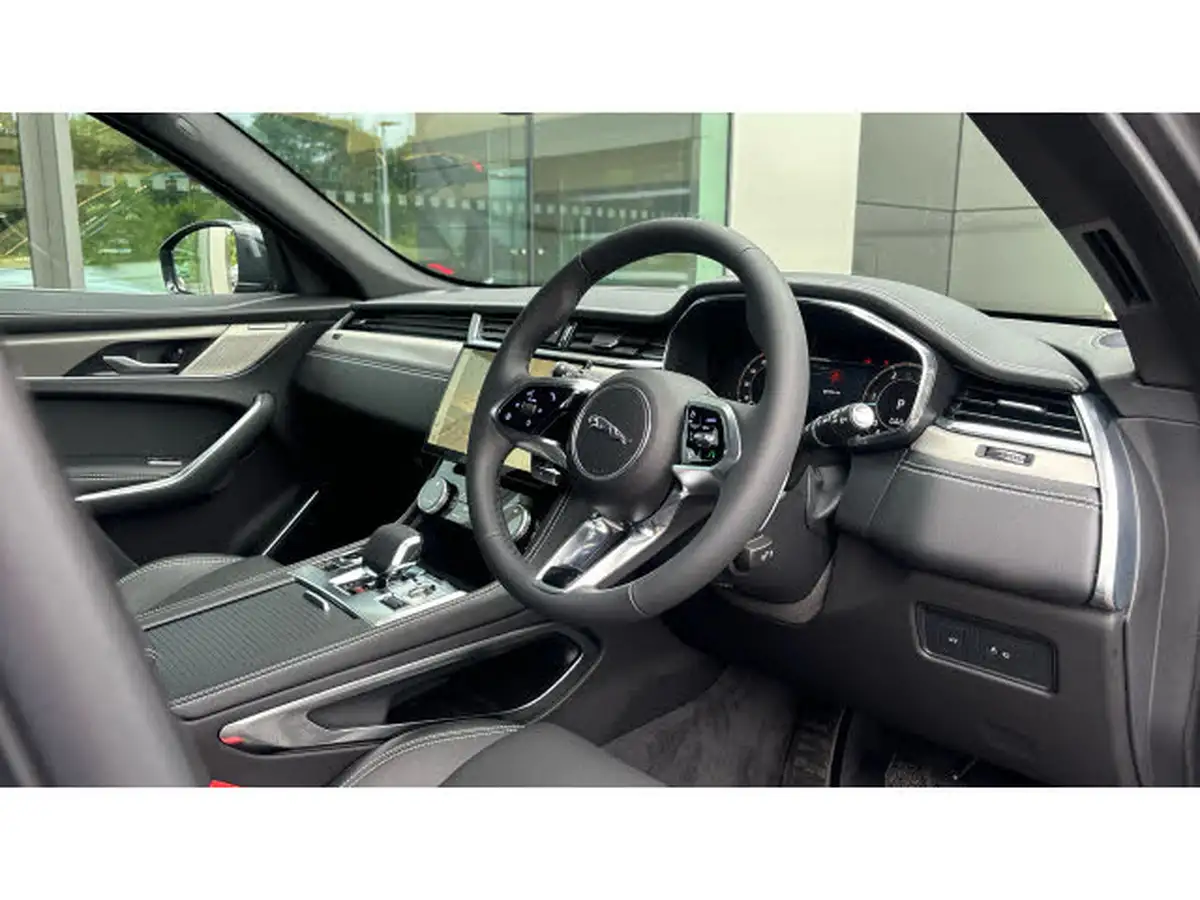2024-jaguar-f-pace-20-d200-r-dynamic-s-big-28