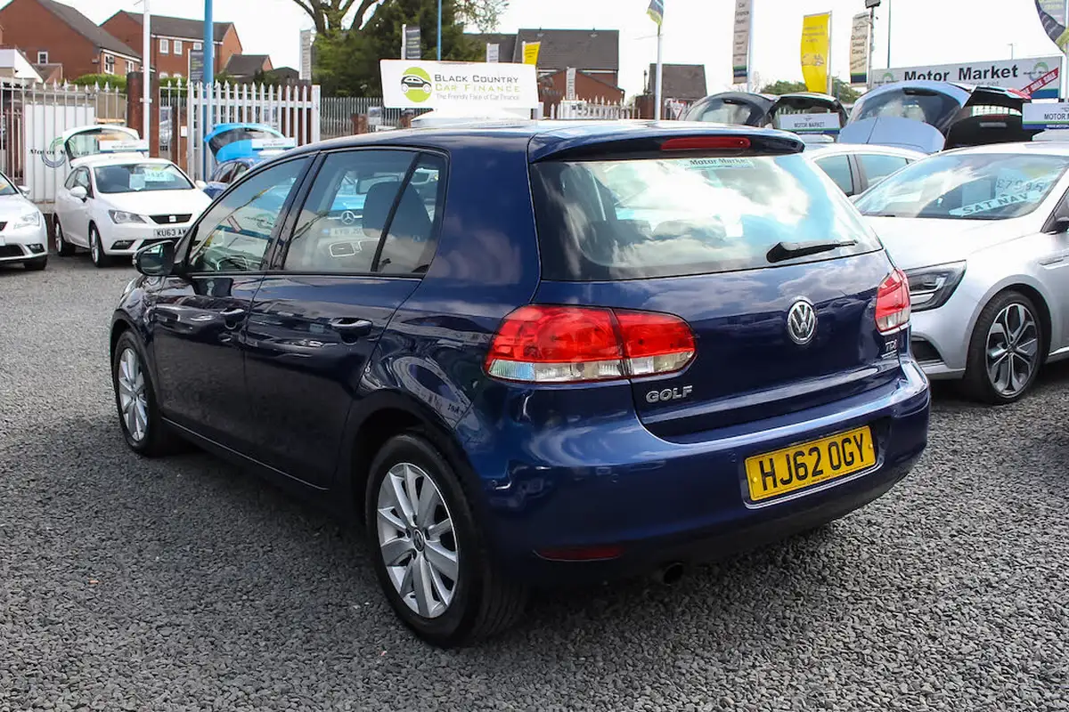 2012-volkswagen-golf-16td-blue-motion-match-5d-big-6