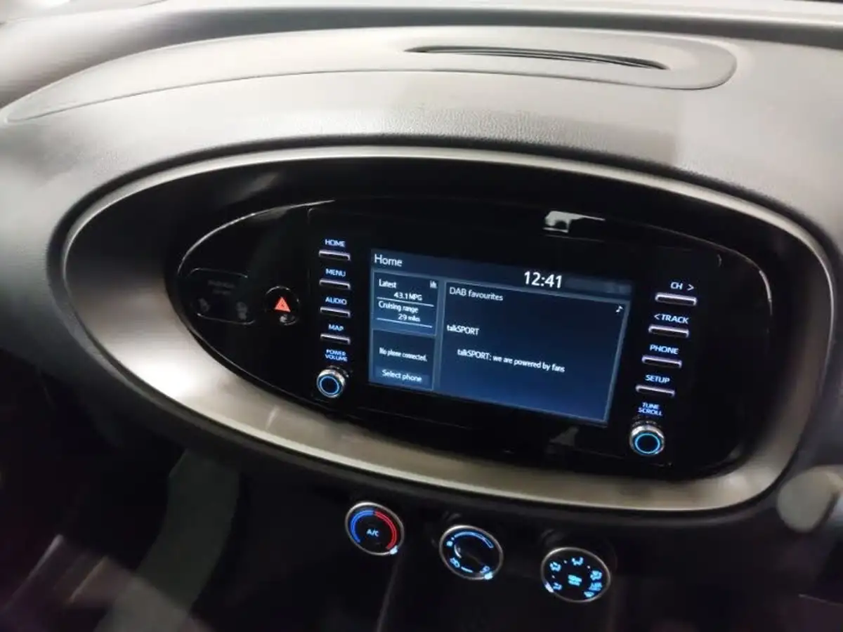 2022-toyota-aygo-x-10-vvt-i-pure-big-10