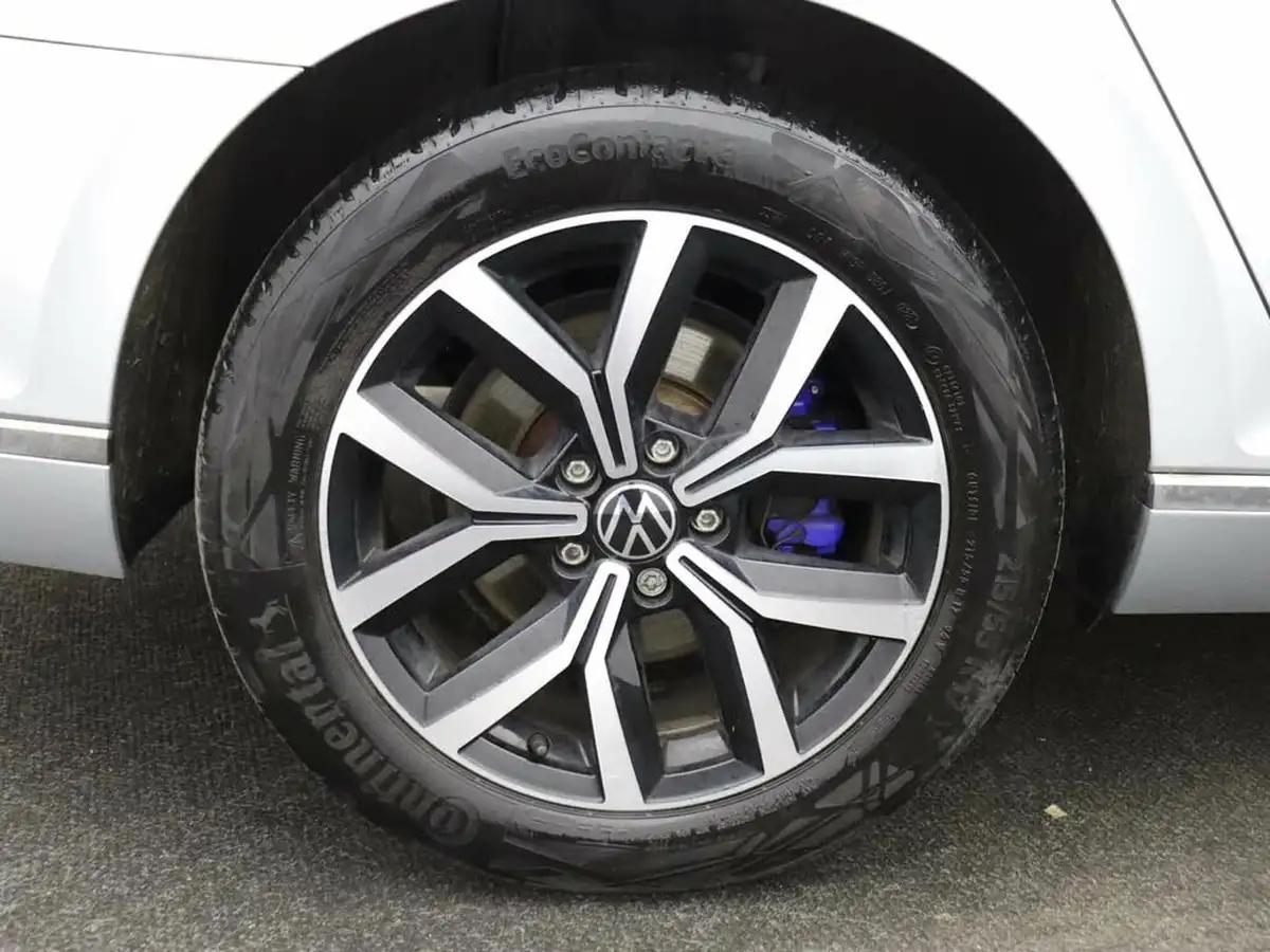 2021-volkswagen-passat-14-tsi-gte-estate-5d-big-5