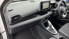 2022-toyota-yaris-15-vvt-i-design-small-32