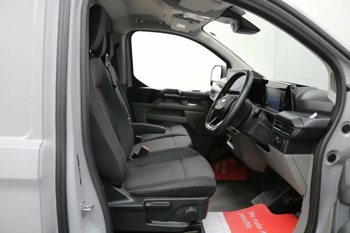 2023-ford-transit-custom-20tdci-320-l2h1-limited-136pseu6e-panel-van-1996cc-auto-big-22