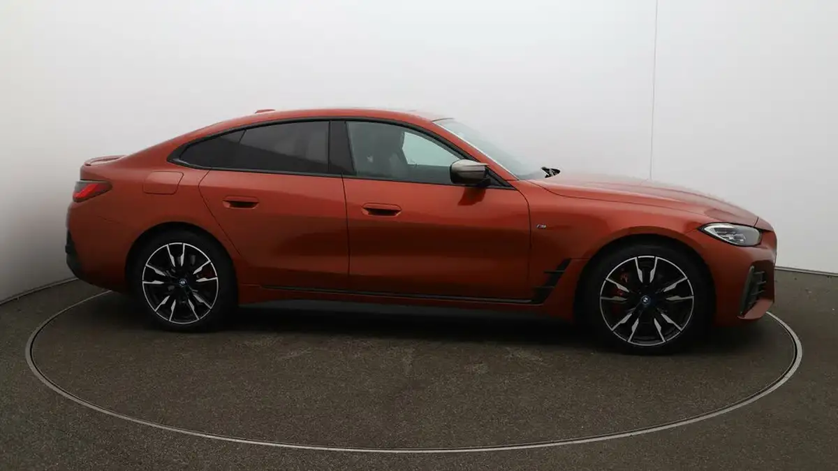 2022-bmw-i4-e-m50-big-44