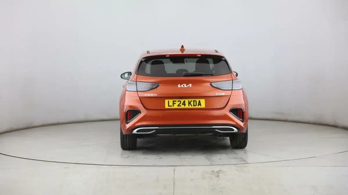 2024-kia-ceed-15-t-gdi-gt-line-138bhp-big-3