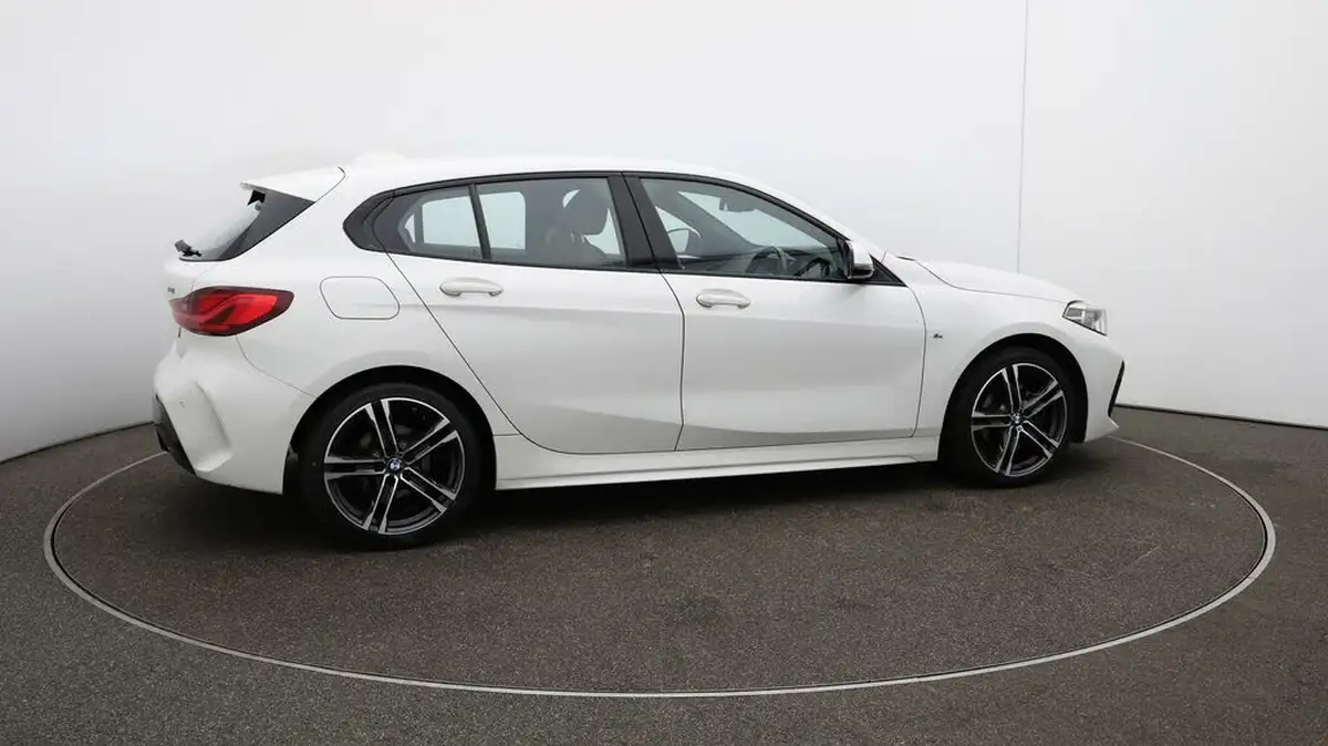 2021-bmw-1-series-15-118i-m-sport-lcp-big-43