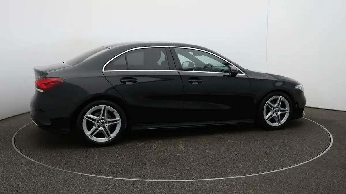 2020-mercedes-benz-a-class-13-a200-amg-line-saloon-4d-7g-dct-big-41