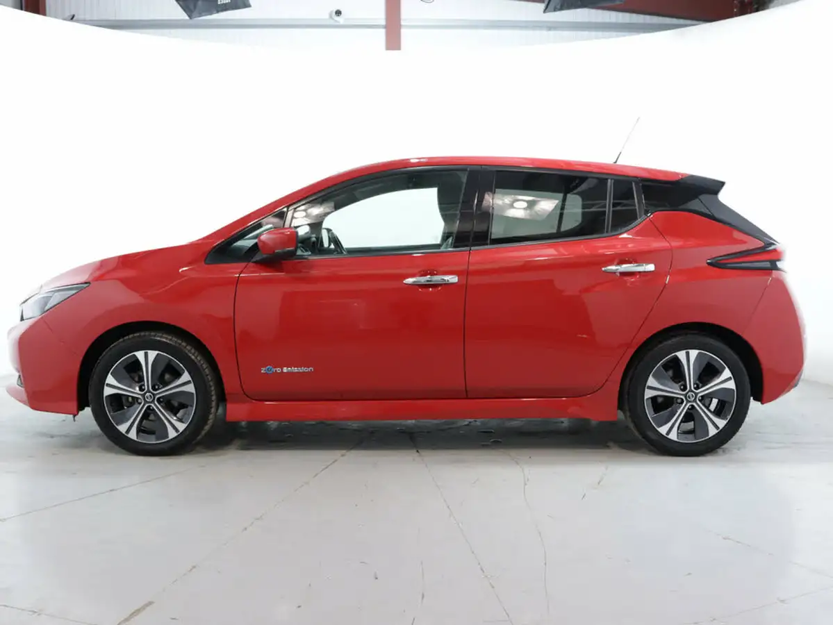 2019-nissan-leaf-e-n-connecta-big-3
