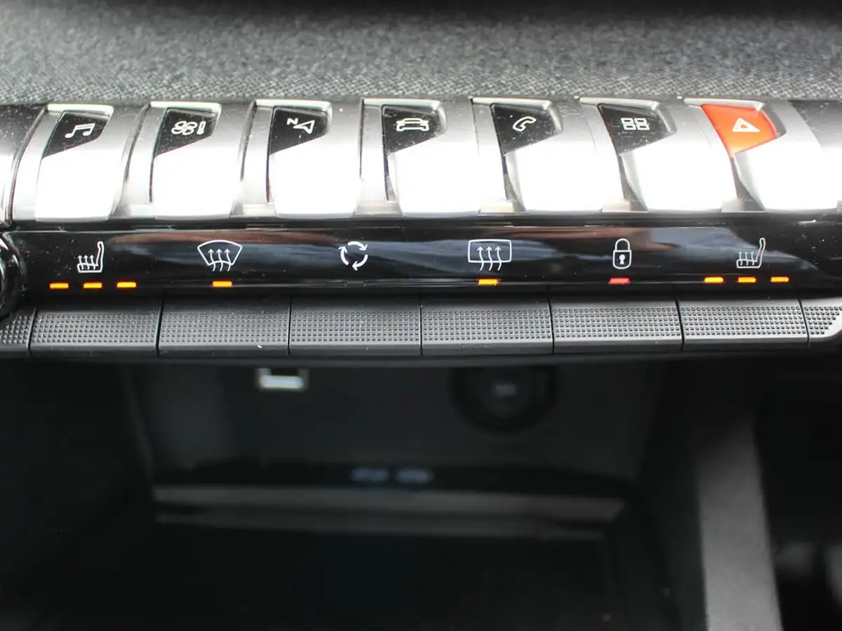 2019-peugeot-5008-suv-12-puretech-gt-line-premium-eat8-big-24