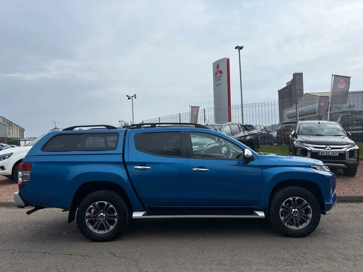 2020-mitsubishi-l200-22di-d-barbarian-x-big-12