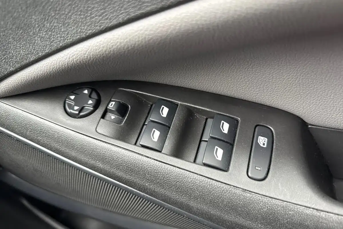 2020-vauxhall-crossland-x-12-business-edition-nav-130ps-turbo-big-24