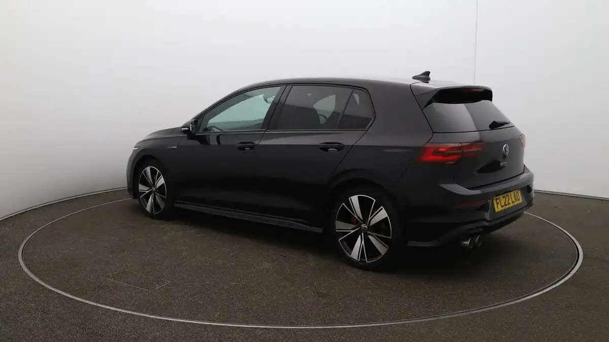 2022-volkswagen-golf-20tdi-gtd-big-5