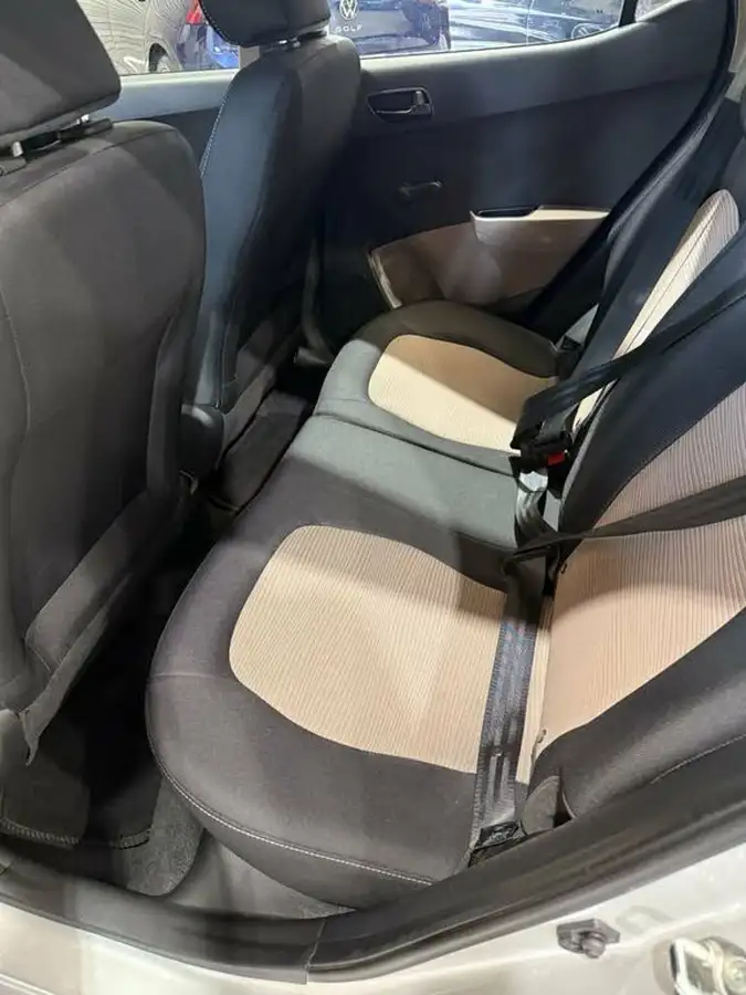 2015-hyundai-i10-10-blue-drive-s-big-15