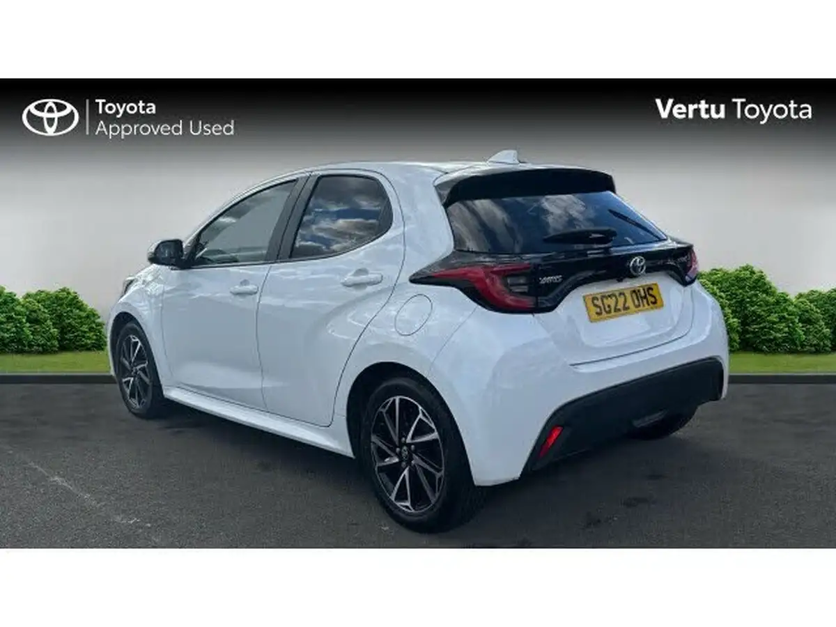 2022-toyota-yaris-15-vvt-i-design-big-3