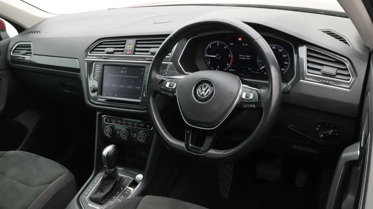 2017-volkswagen-tiguan-20tdi-sel-190ps-4motion-bmt-ss-dsg-big-9
