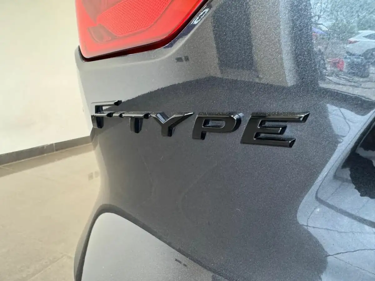 2020-jaguar-f-type-50-v8-sc-r-575ps-awd-convertible-big-18