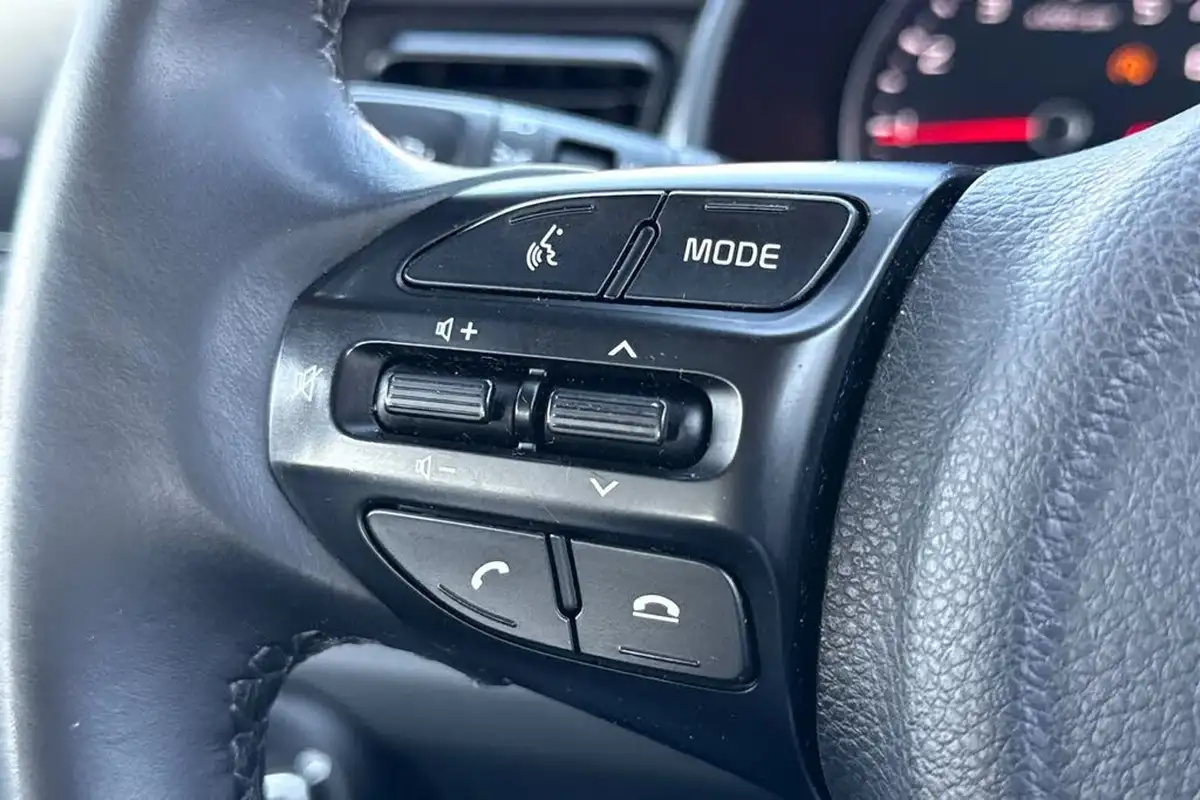 2022-kia-stonic-10-t-gdi-2-big-26
