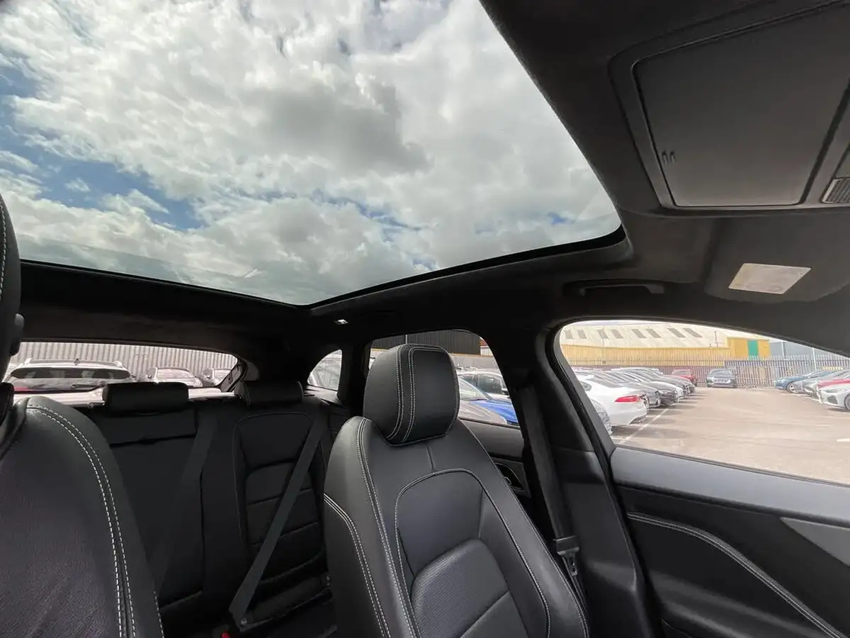 2020-jaguar-f-pace-20-i4d-chequered-flag-180ps-big-45