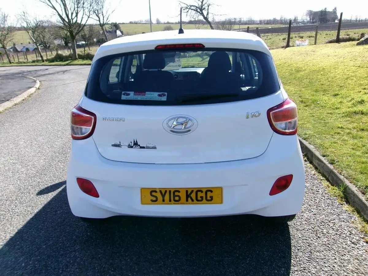 2016-hyundai-i10-12-premium-big-4