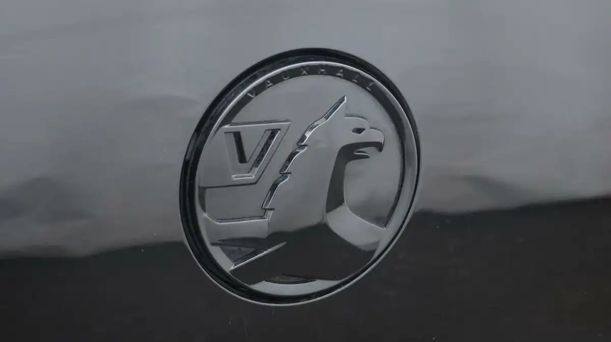 2023-vauxhall-astra-12-turbo-gs-hatchback-big-20