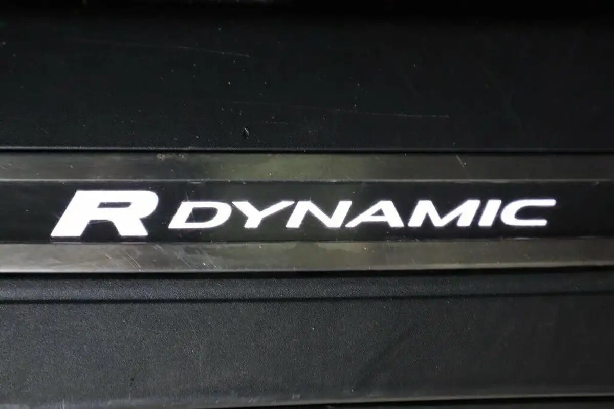 2018-land-rover-range-rover-velar-20-d240-r-dynamic-se-ss-big-46