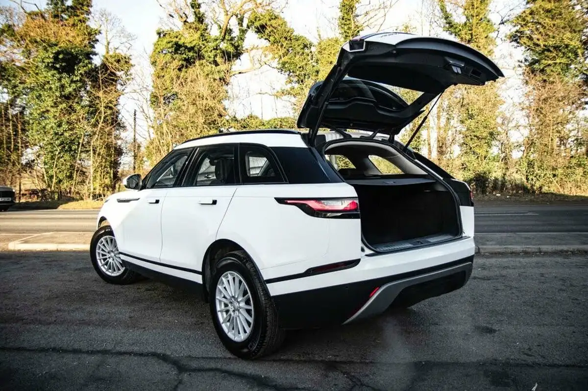 2020-land-rover-range-rover-velar-20-p250-no-trim-big-14
