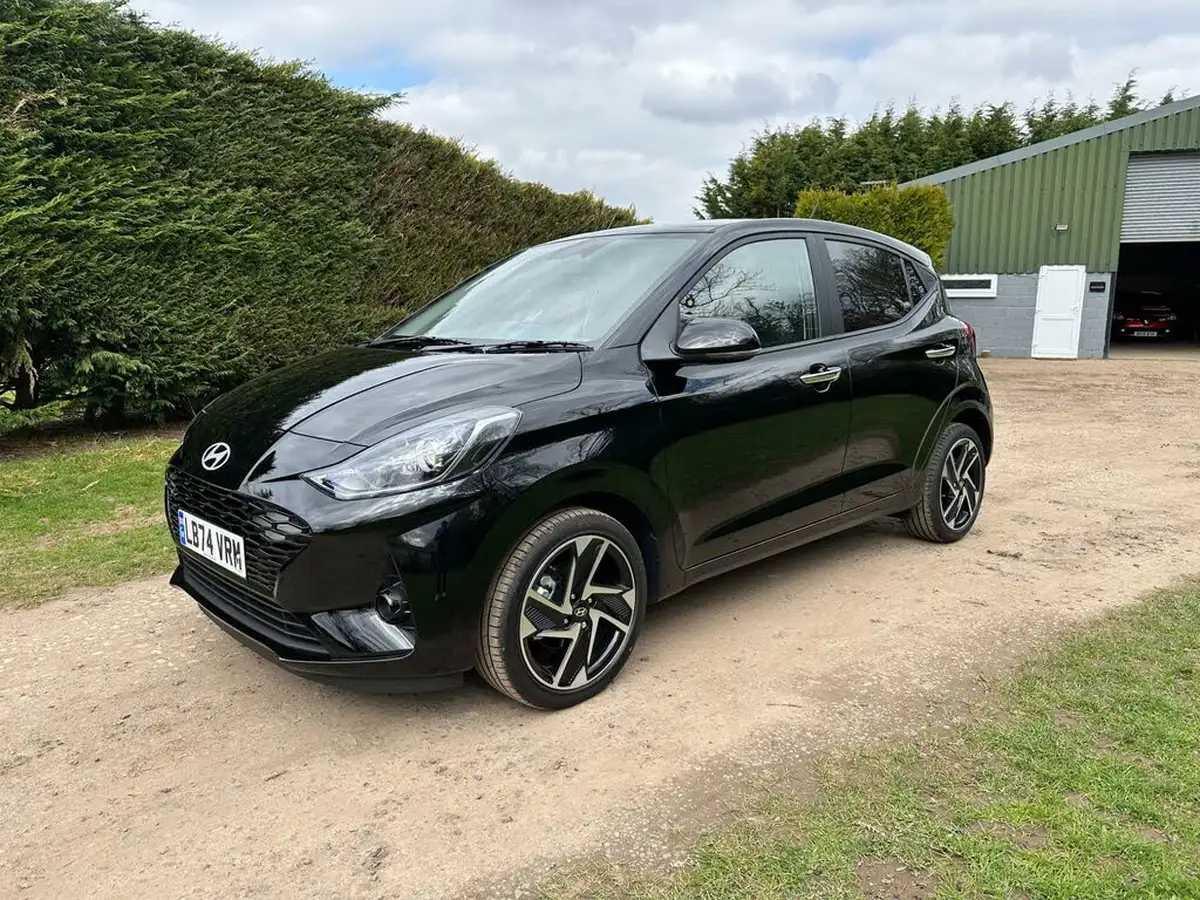 2024-hyundai-i10-12-premium-79ps-big-0