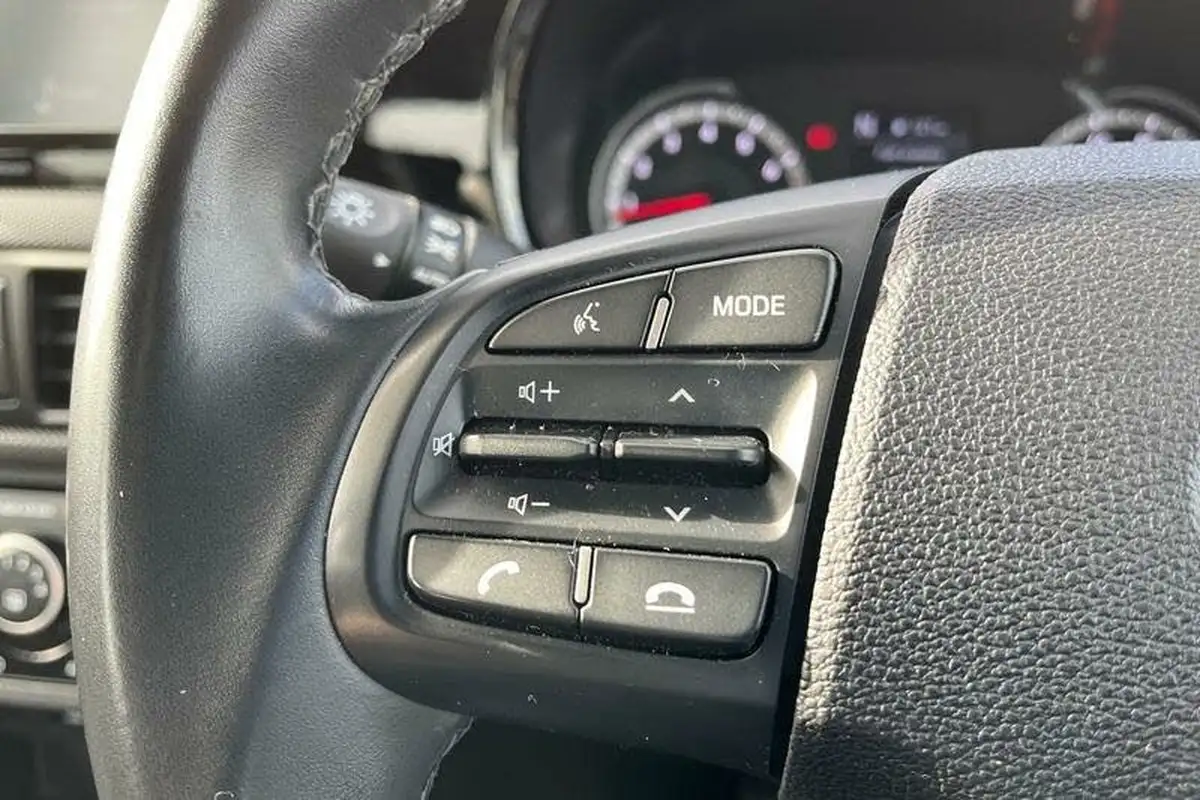2021-hyundai-i10-12-se-connect-auto-big-26