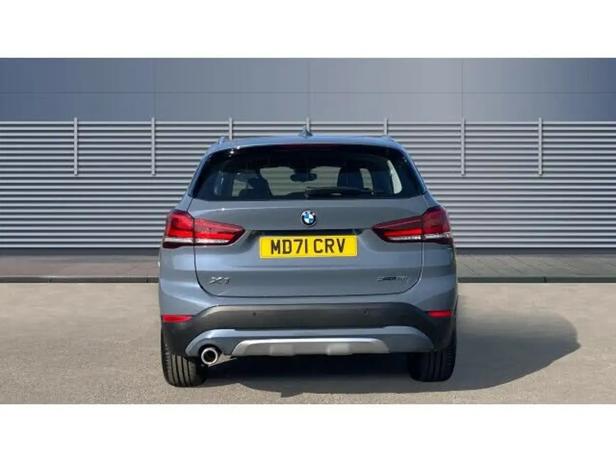 2021-bmw-x1-15-sdrive18i-xline-big-5