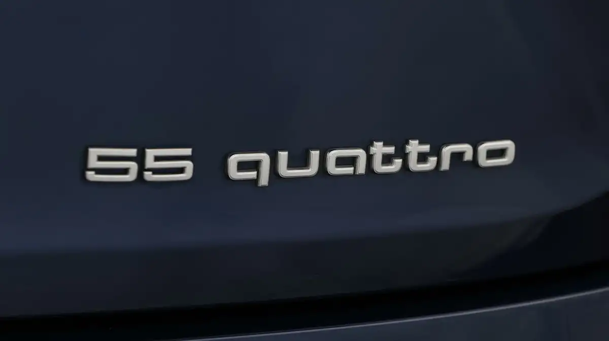 2021-audi-e-tron-55e-s-line-sportback-big-22