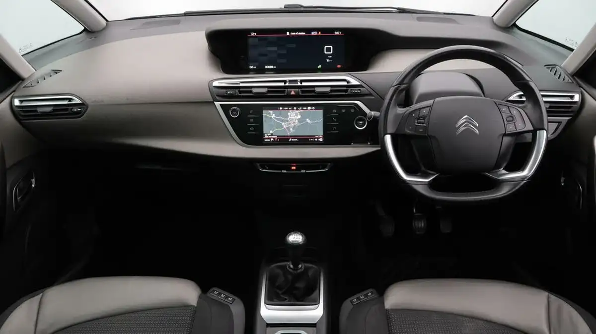 2018-citroen-c4-picasso-12-puretech-flair-big-13