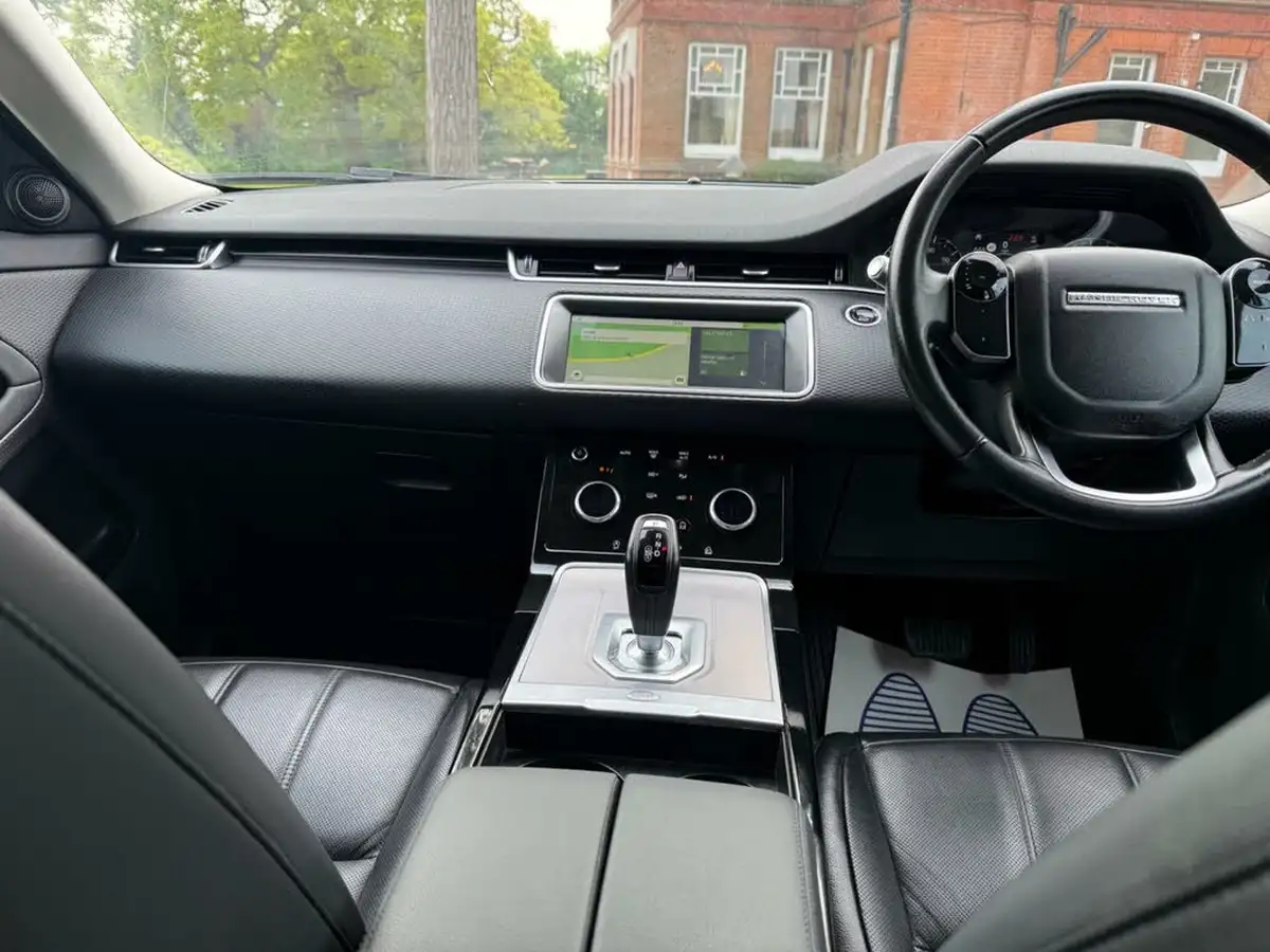 2019-land-rover-range-rover-evoque-20-d180-s-big-2