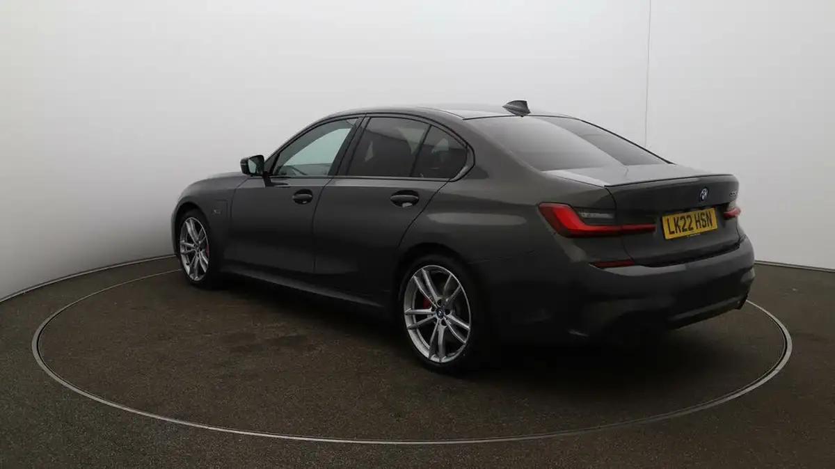 2022-bmw-3-series-20-330e-m-sport-pro-edition-saloon-4d-big-54