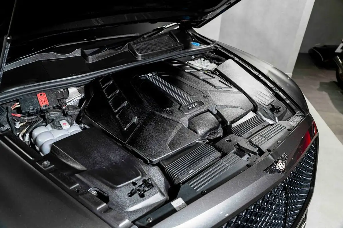 2019-bentley-bentayga-40-v8-big-51