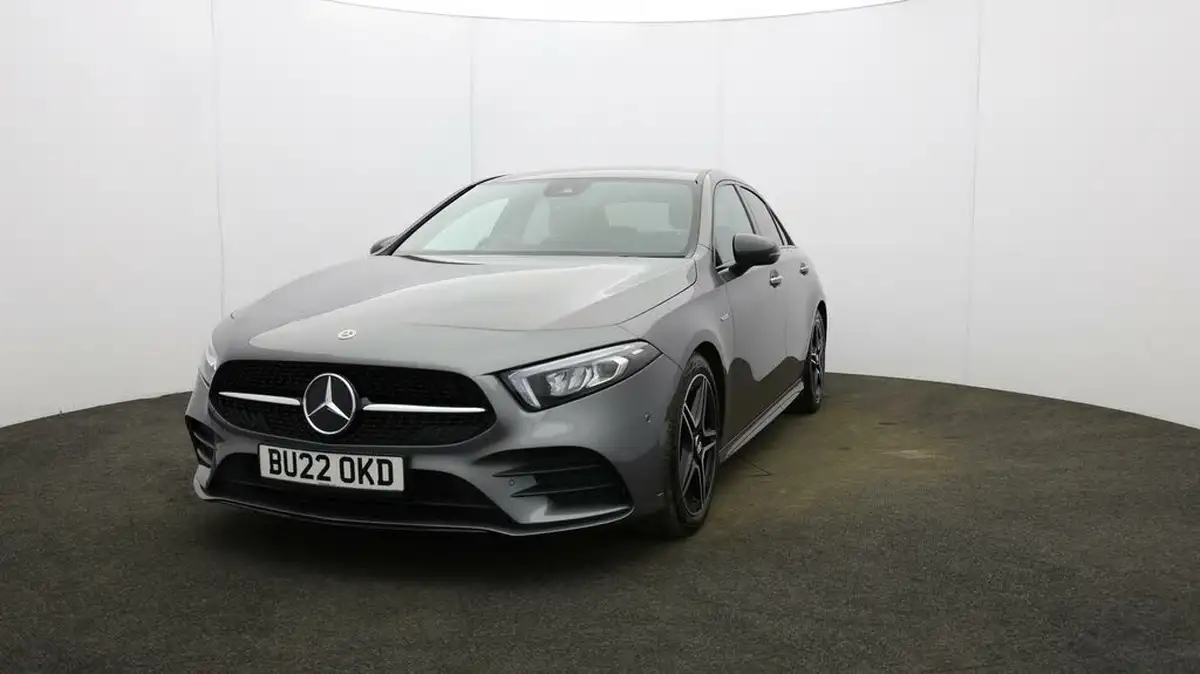 2022-mercedes-benz-a-class-20-a250-amg-line-premium-edition-saloon-4d-big-32