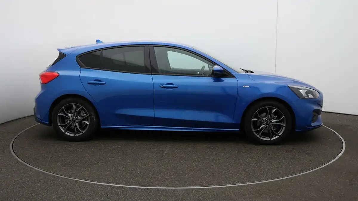 2019-ford-focus-10t-st-line-hatchback-big-39