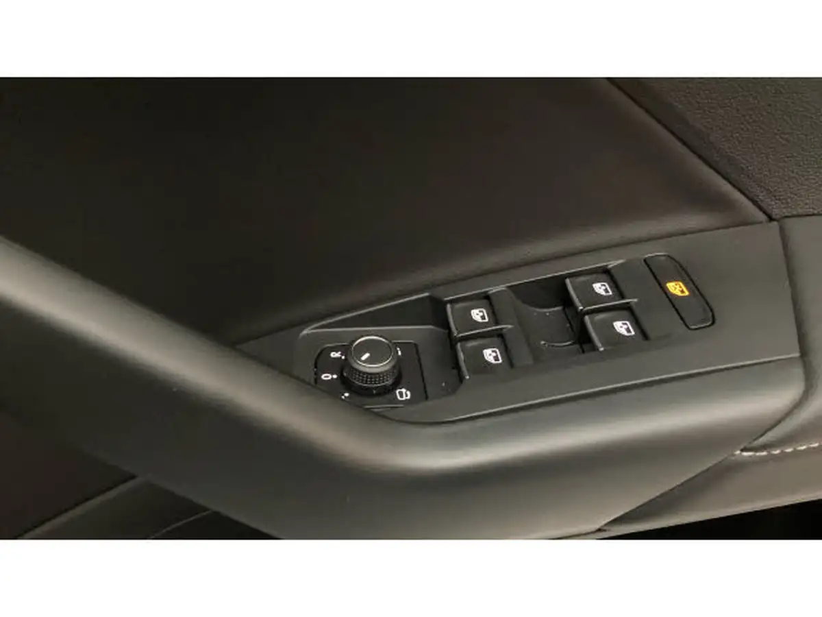 2025-volkswagen-t-cross-10-tsi-r-line-big-30