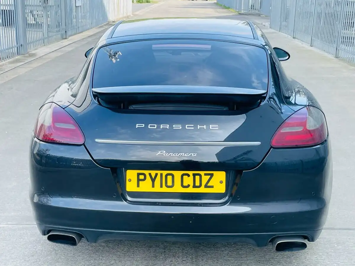 2010-porsche-panamera-36-dct-big-10