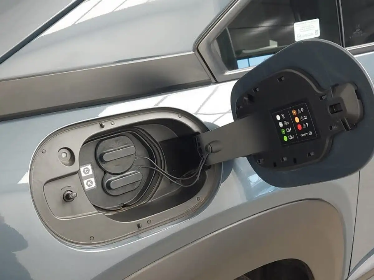 2022-mazda-mx-30-e-prime-line-big-11
